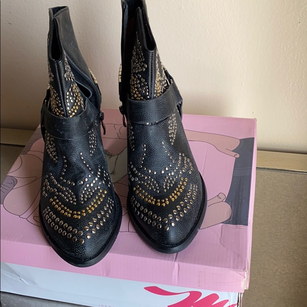 Jeffrey Campbell booties